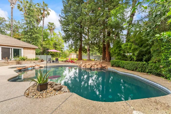 $975,000 | 2230 Hillcrest Way, Carmichael, CA 95608