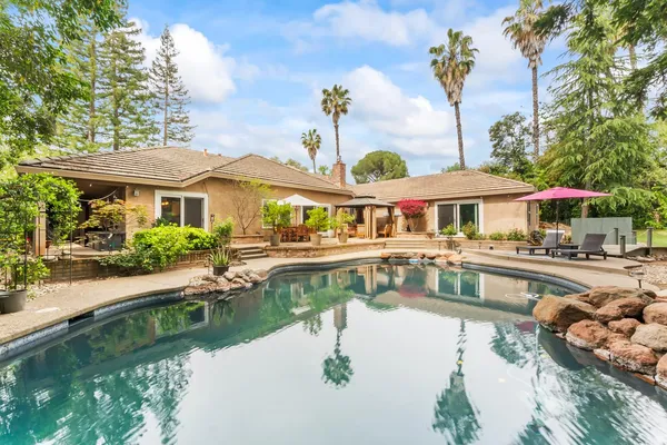 $975,000 | 2230 Hillcrest Way, Carmichael, CA 95608