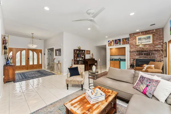 $975,000 | 2230 Hillcrest Way, Carmichael, CA 95608