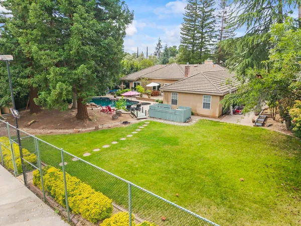 $975,000 | 2230 Hillcrest Way, Carmichael, CA 95608