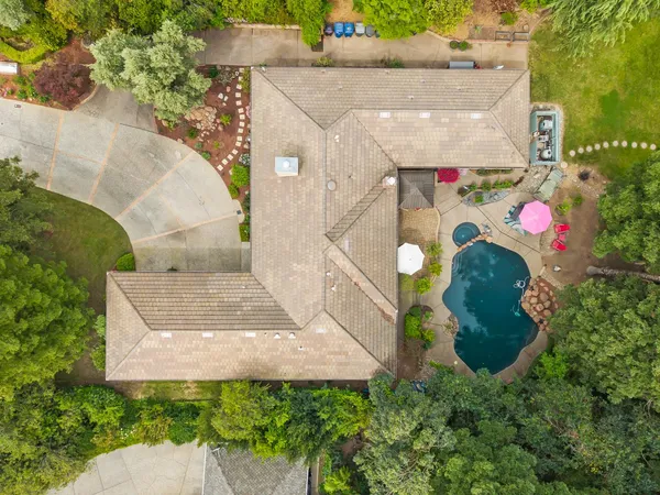 $975,000 | 2230 Hillcrest Way, Carmichael, CA 95608