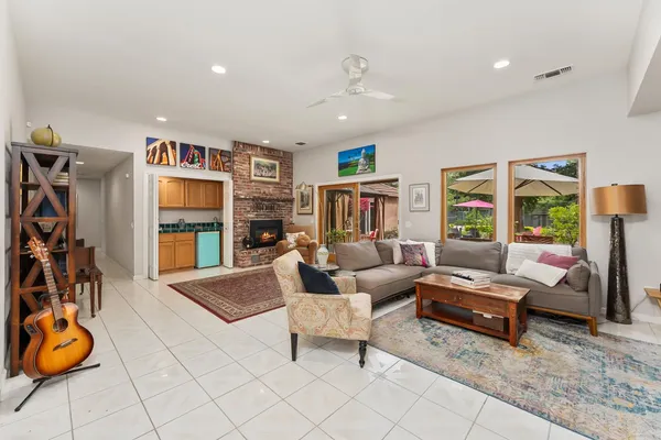 $975,000 | 2230 Hillcrest Way, Carmichael, CA 95608