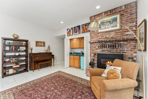 $975,000 | 2230 Hillcrest Way, Carmichael, CA 95608