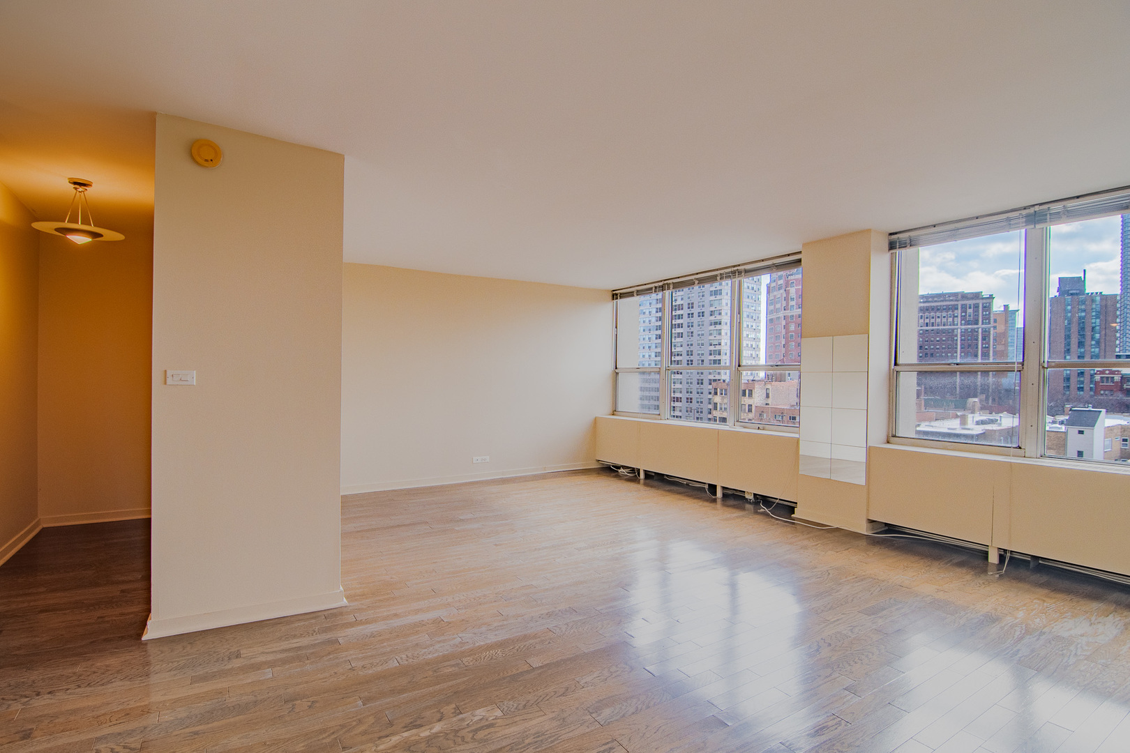 655 West Irving Park Road, Unit 607 Chicago, IL 60613 - Photo 3 of 16 Gallery Image 3