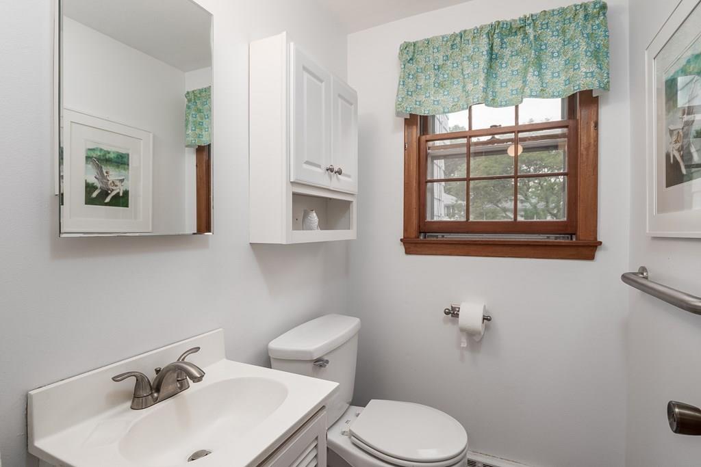 78 Helen Road Braintree, MA 02184 - Photo 20 of 30 Gallery Image 20