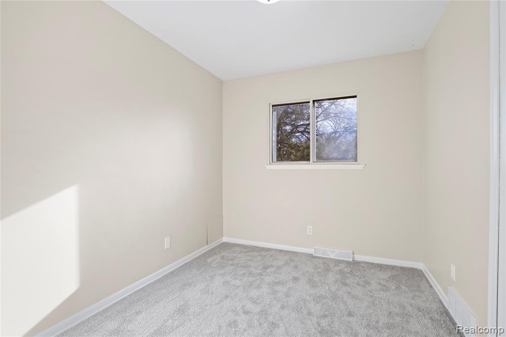 321 Terrace Drive Flushing, MI 48433 - Photo 23 of 47