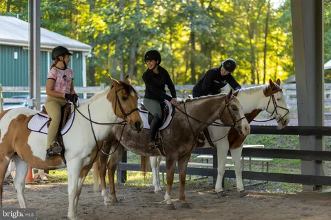 $825,000 | 143 Edgemont Circle, Locust Grove, VA 22508