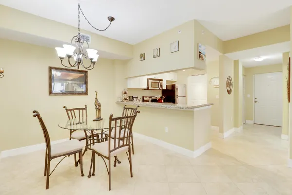 $3,500 | 2802 Sarento Place, Unit 204, Palm Beach Gardens, FL 33410