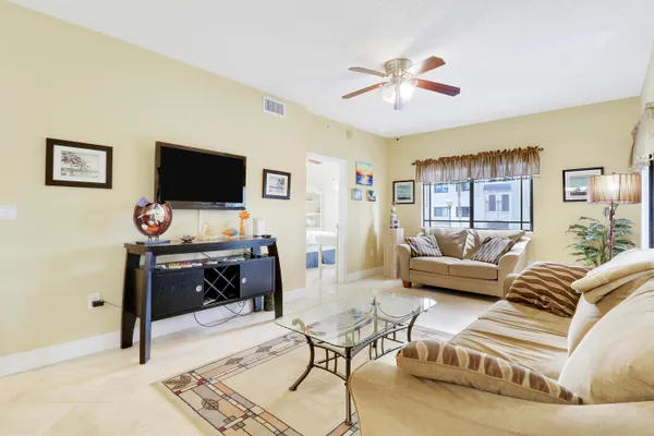 $3,500 | 2802 Sarento Place, Unit 204, Palm Beach Gardens, FL 33410