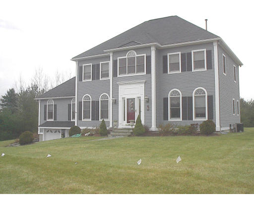 4 Campbell Road Middleton, MA 01949 - Photo 1 of 14 Gallery Image 1