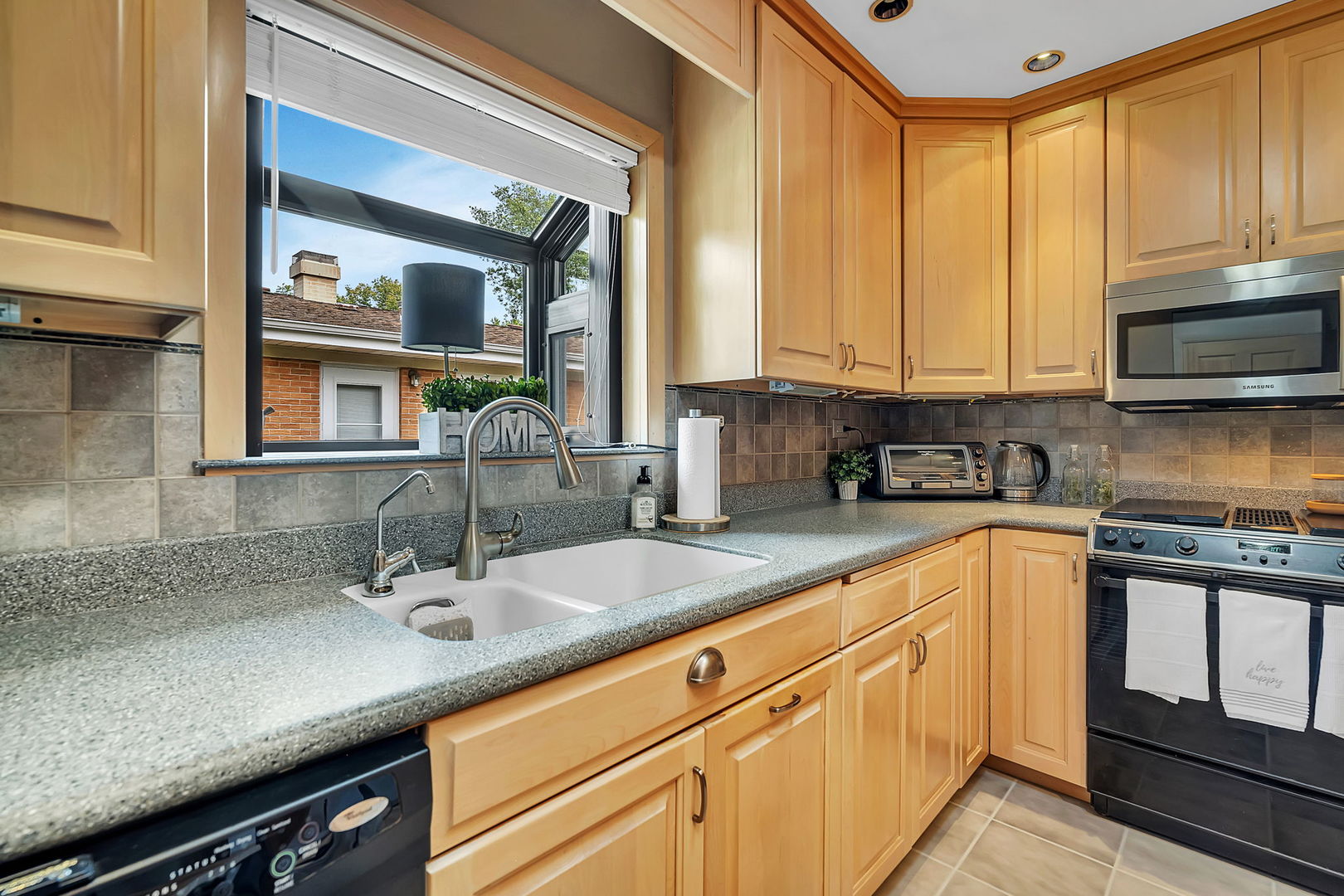 640 Kohley Road Lisle, IL 60532 - Photo 12 of 43 Gallery Image 12