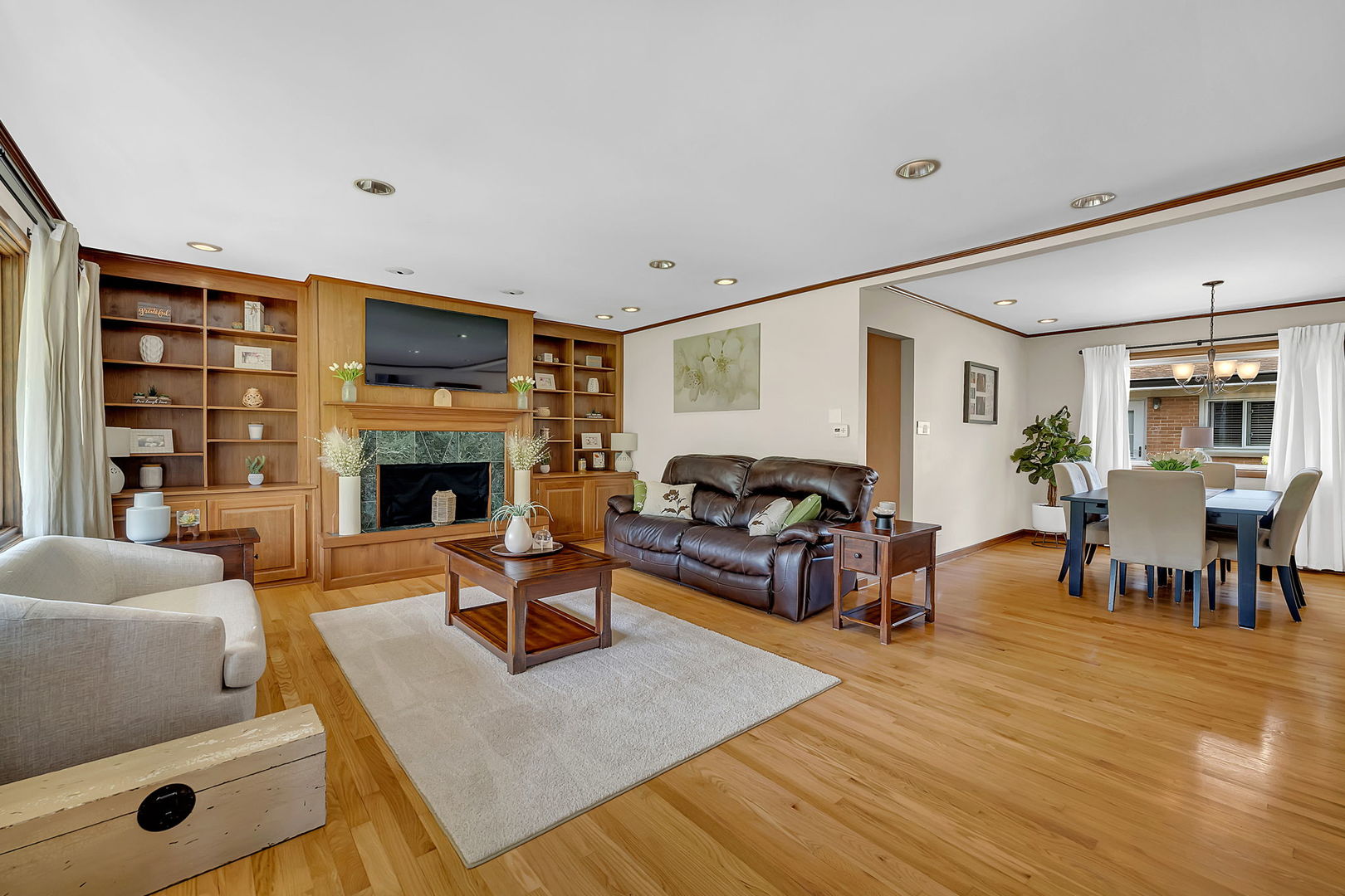 640 Kohley Road Lisle, IL 60532 - Photo 6 of 43 Gallery Image 6