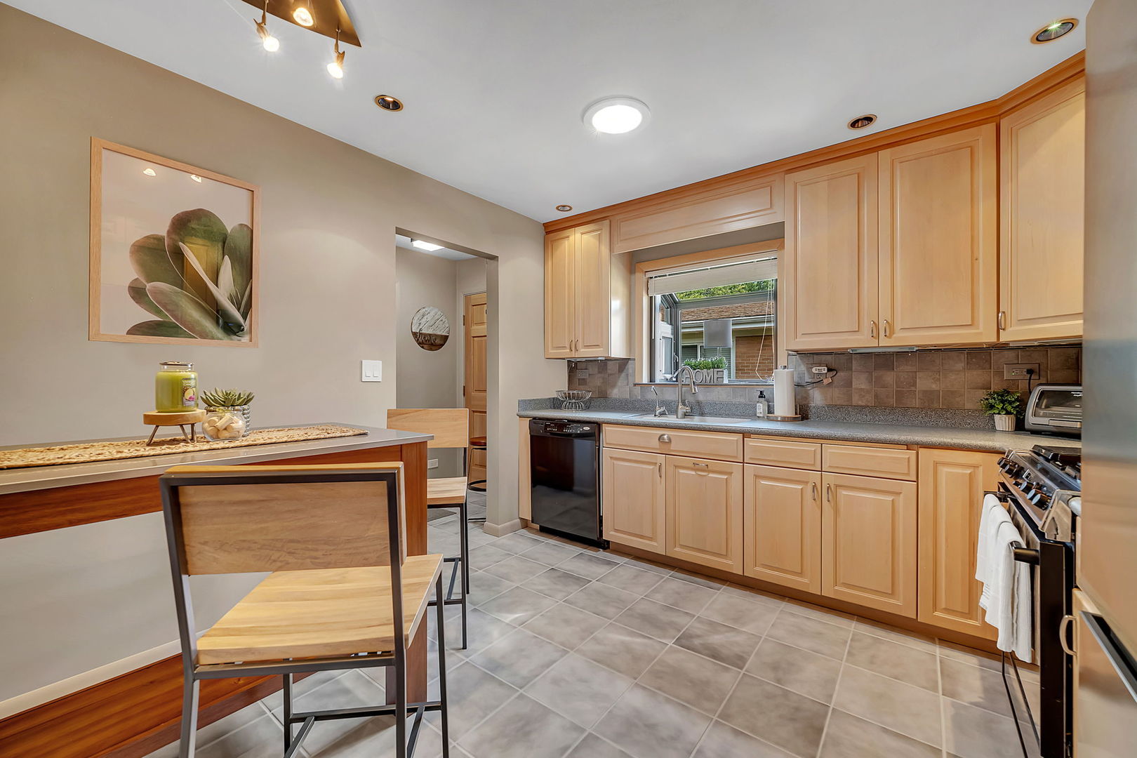 640 Kohley Road Lisle, IL 60532 - Photo 10 of 43 Gallery Image 10