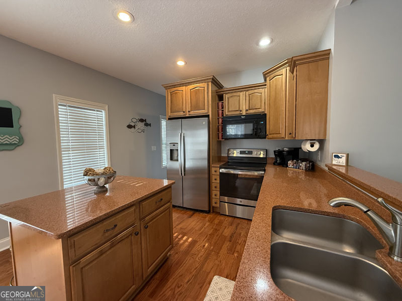 49 Currahee Point Toccoa, GA 30577 - Photo 2 of 30