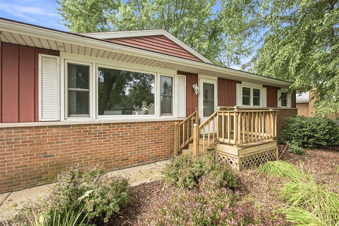 1356 Wilson Road St. Joseph, MI 49085 - Photo 4 of 35 Gallery Image 4