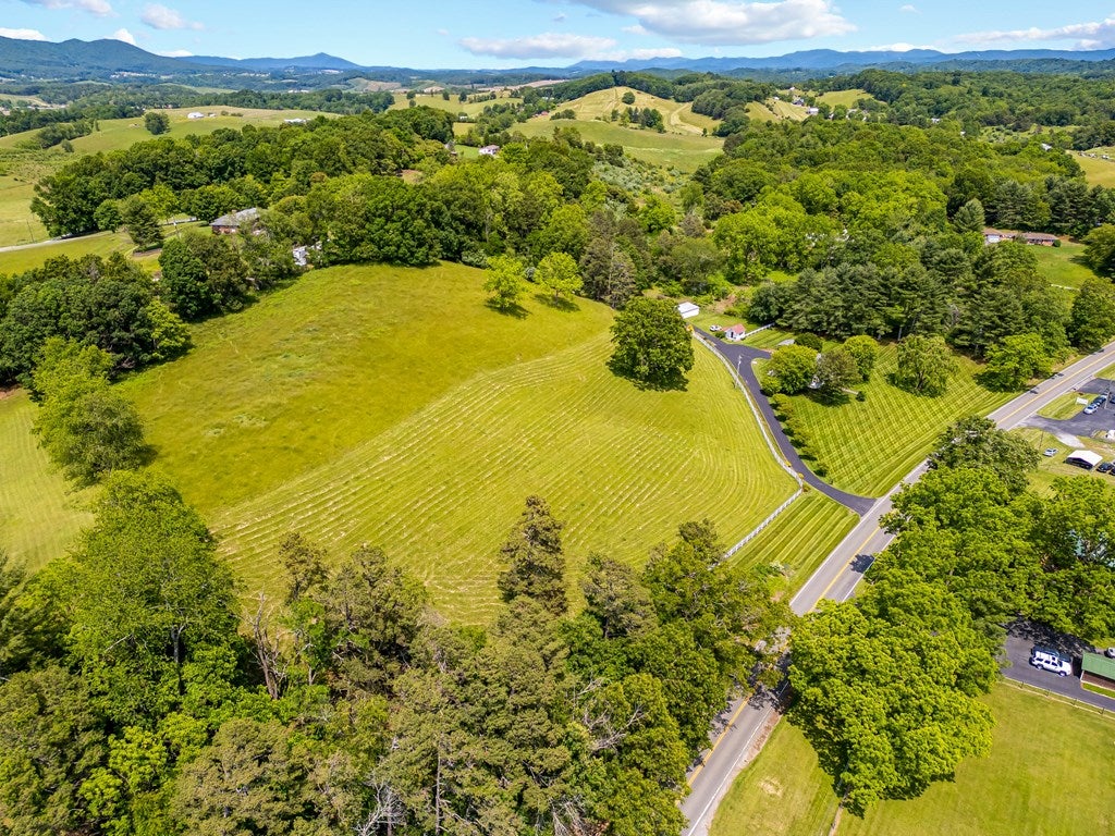 1714 Fort Chiswell Road Max Meadows, VA 24360 - Photo 69 of 100 Gallery Image 69