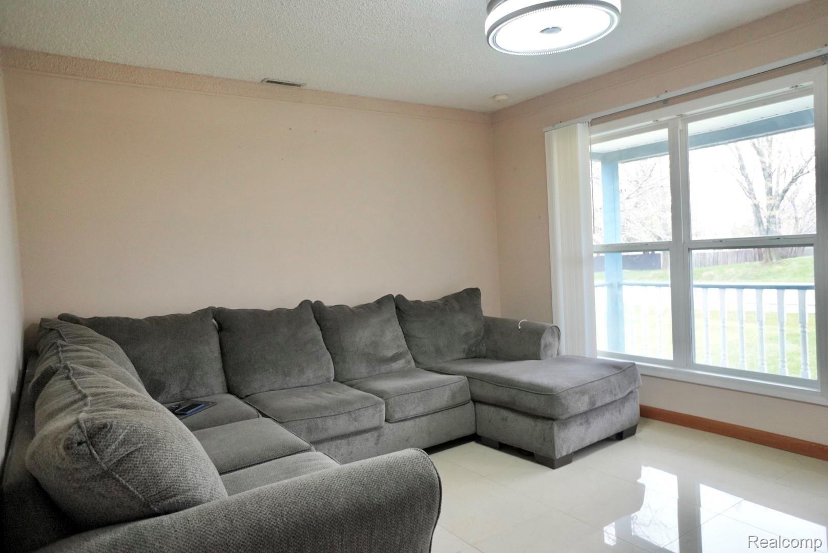 15318 Beech Daly Road Taylor, MI 48180 - Photo 6 of 70 photo may 05, 5 55 17 pm.jpg