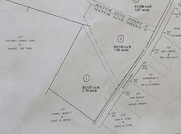 a view of a wall with a white wall