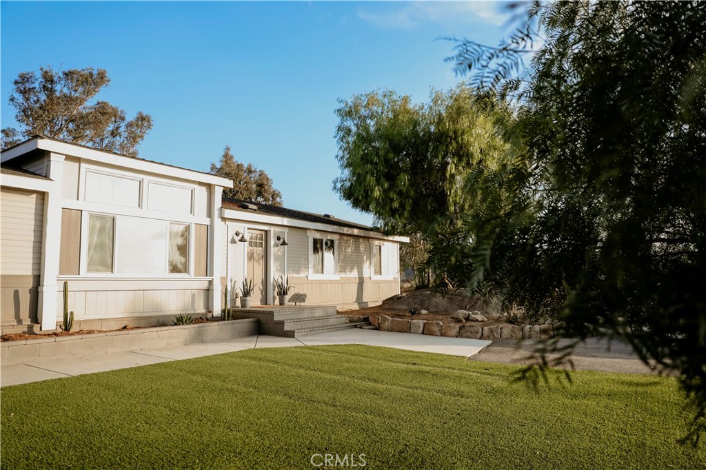 39220 Gray Squirrel Road Temecula, CA 92592 - Photo 8 of 67