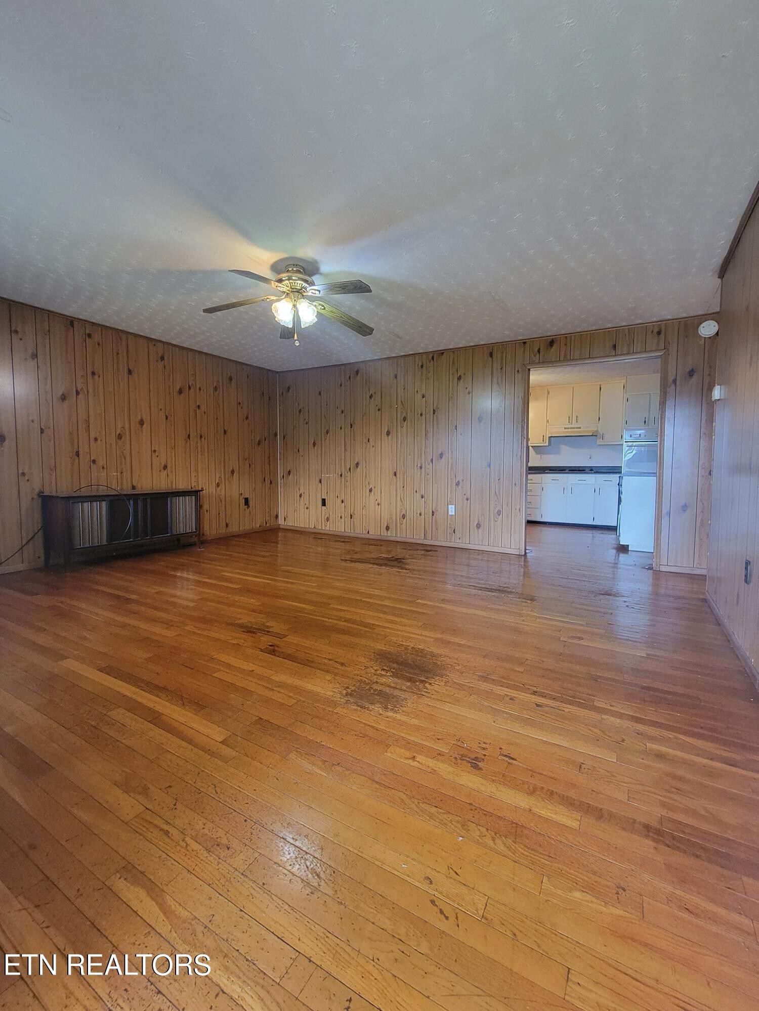 600 Boles Road Robbins, TN 37852 - Photo 9 of 14 Gallery Image 9