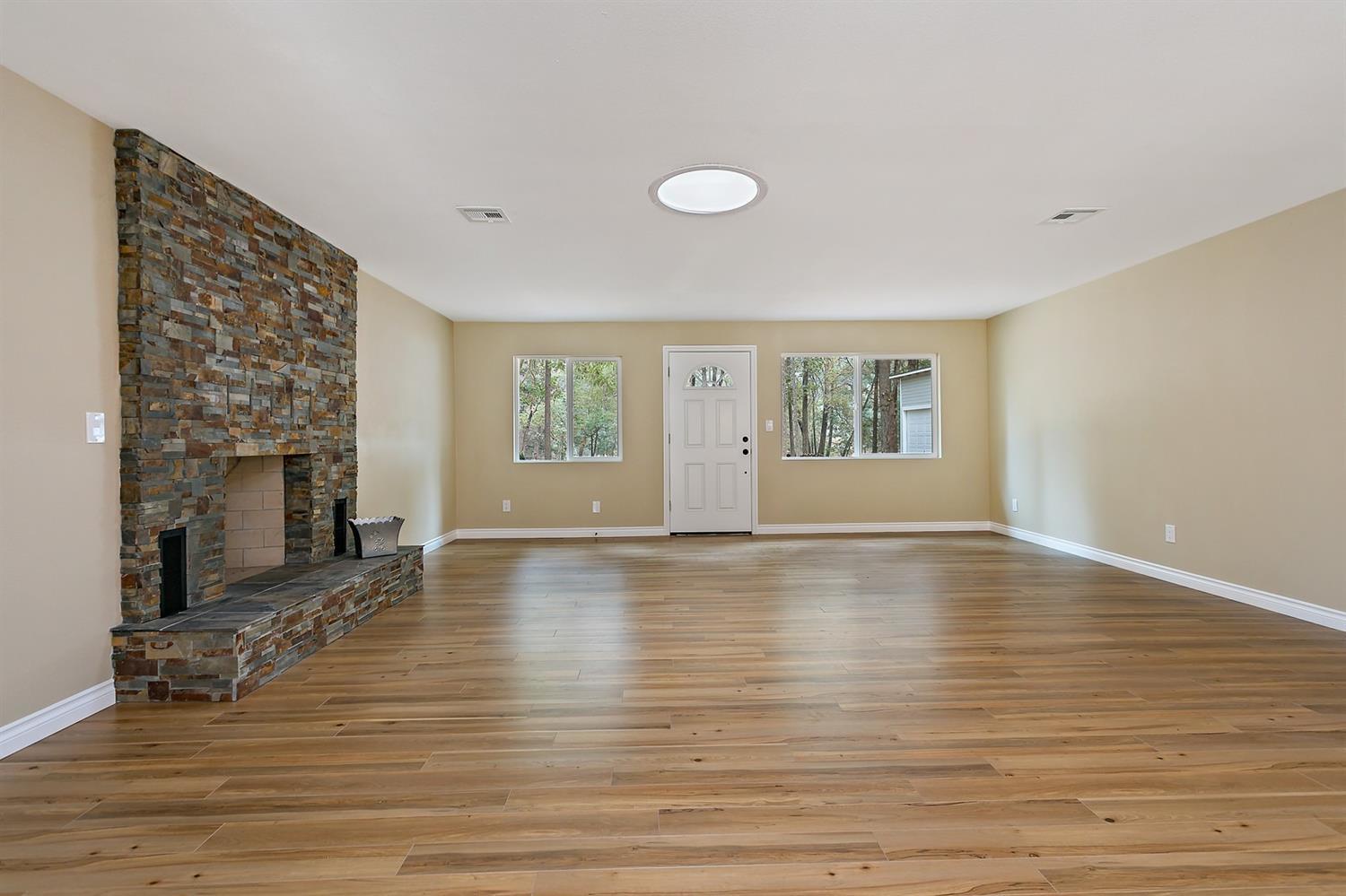 372 Colin Road Grants Pass, OR 97527 - Photo 4 of 34 Additional Photo