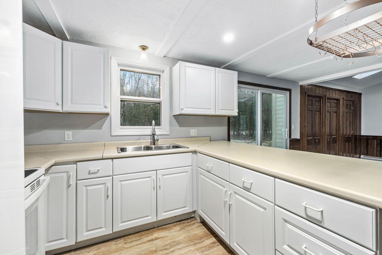 265 Sokokis Trail Waterboro, ME 04030 - Photo 8 of 44 3G0A2606