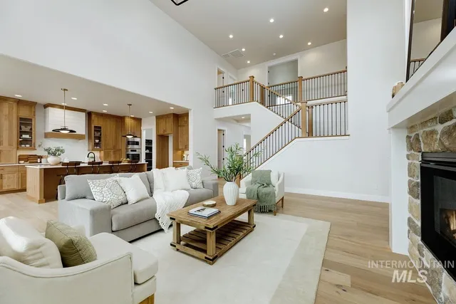 $1,172,408 | 6774 Saddle Bred Way, Star, ID 83669