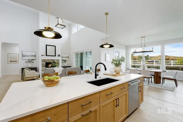 $1,172,408 | 6774 Saddle Bred Way, Star, ID 83669