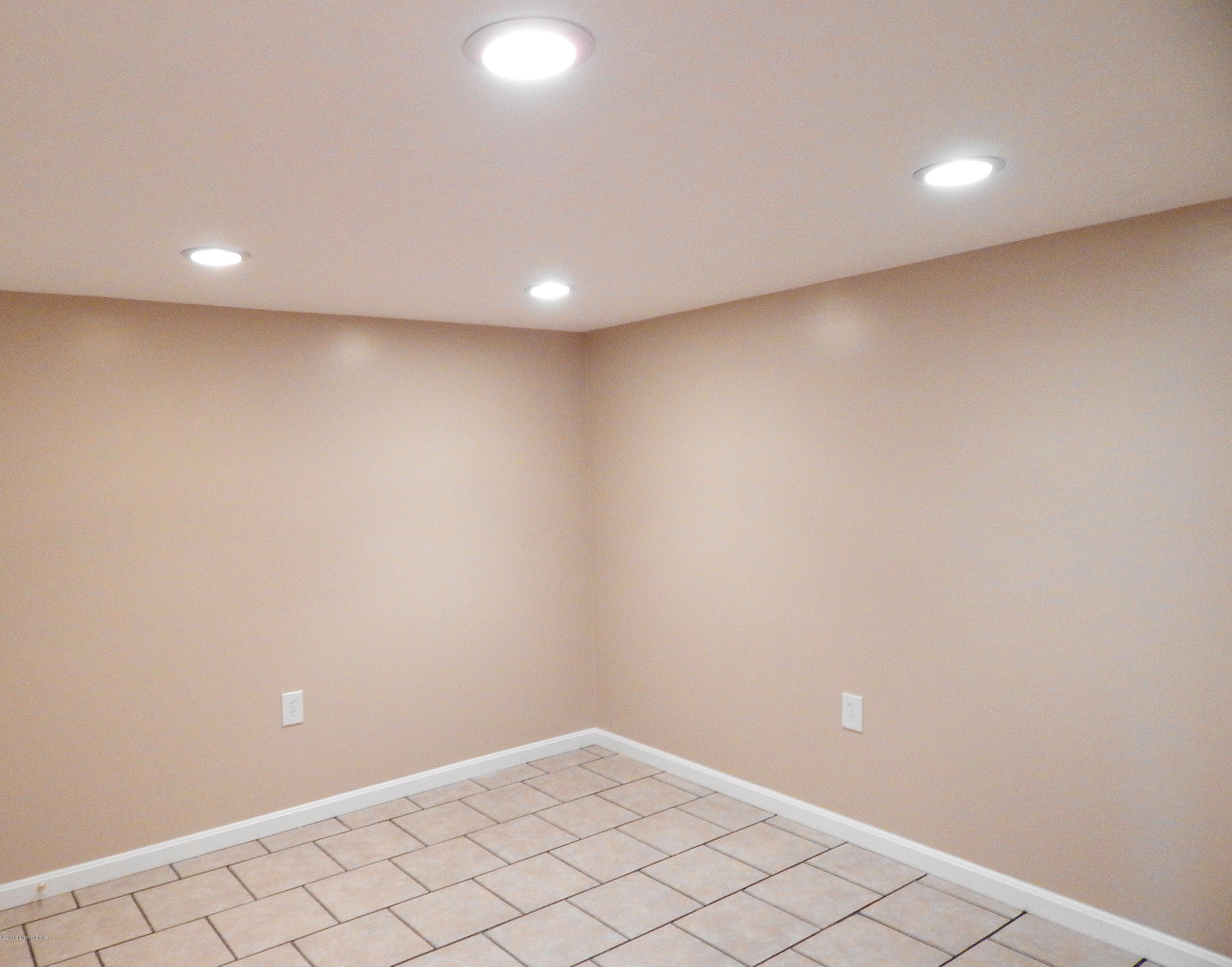 212 Oak Ridge Drive Radcliff, KY 40160 - Photo 39 of 69 DSCN1407