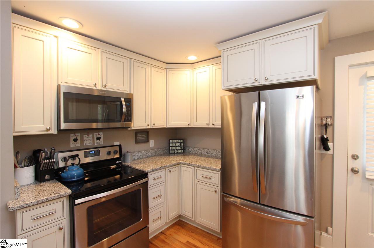 4 Hall Road Greenville, SC 29609 - Photo 6 of 28 Gallery Image 6