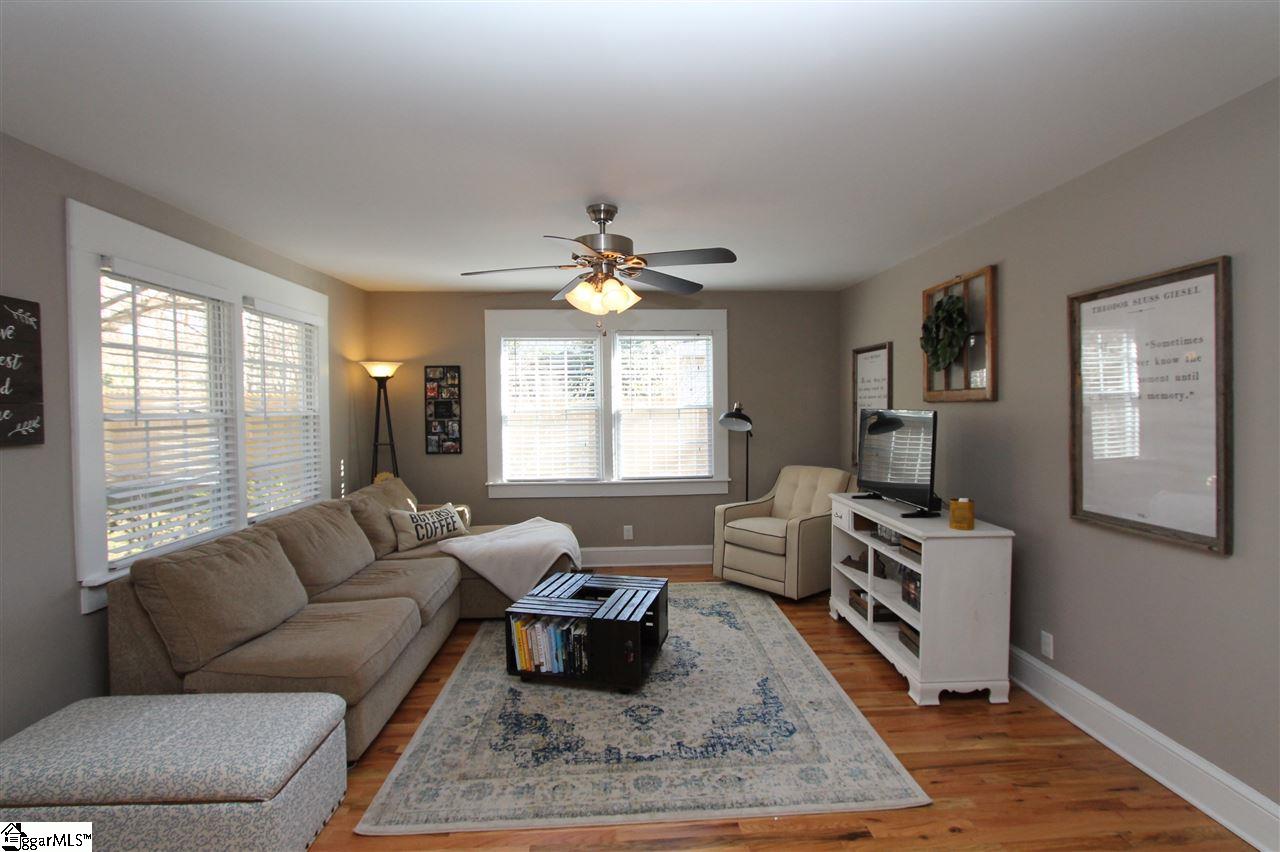 4 Hall Road Greenville, SC 29609 - Photo 8 of 28 Gallery Image 8