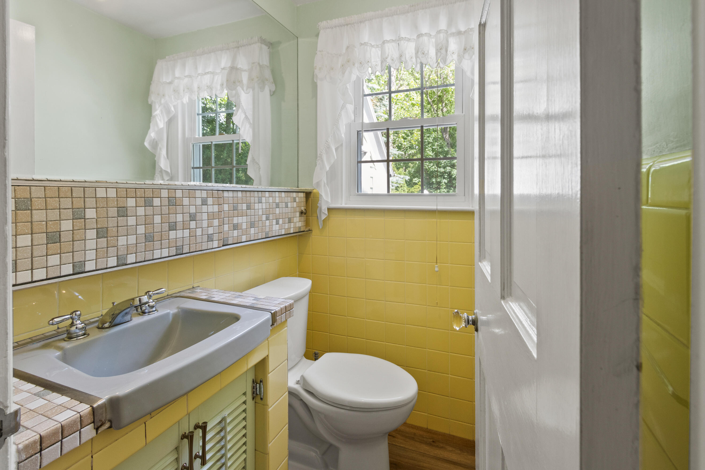 31 Wall Street Portland, ME 04103 - Photo 15 of 39 powder room