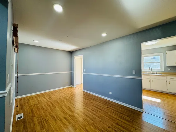 $315,000 | 923 Daniels Court, Schaumburg, IL 60169