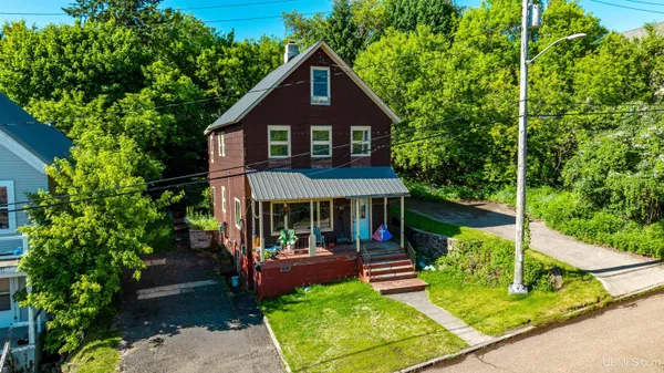$290,000 | 807 East Montezuma Avenue, Houghton, MI 49931