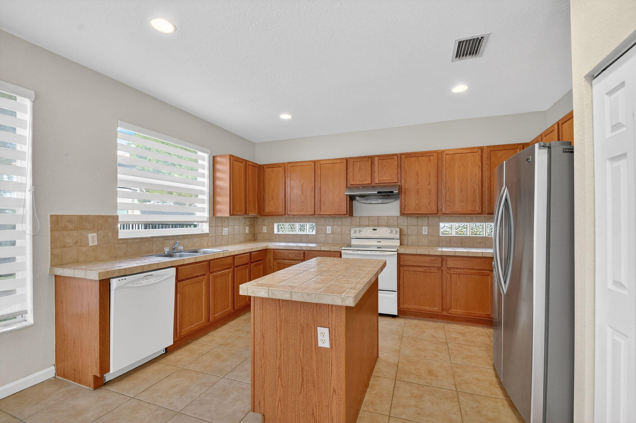 1053 Center Stone Lane Riviera Beach, FL 33404 - Photo 13 of 51 Kitchen Area