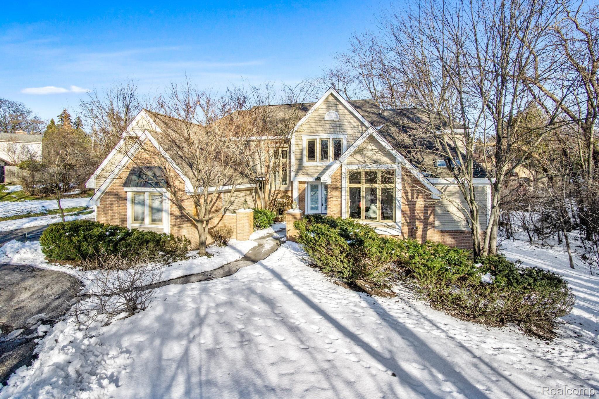 111 Devon Road Bloomfield Hills, MI 48302 - Photo 1 of 41 111-Devon-Rd-06.JPG
