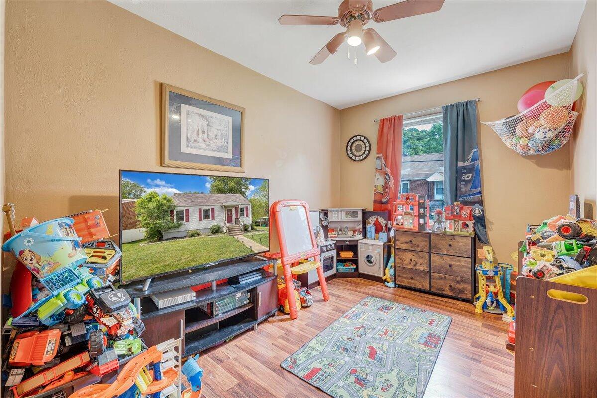 3305 Ventnor Road Southeast Roanoke, VA 24014 - Photo 15 of 69 15-MIB09132