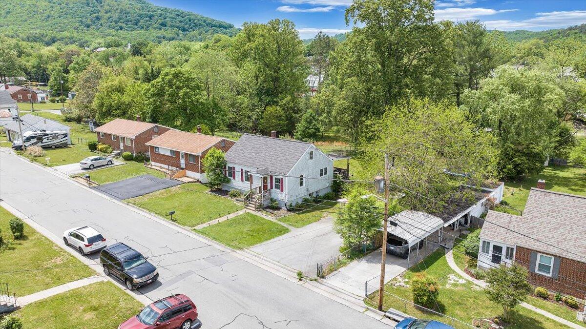 3305 Ventnor Road Southeast Roanoke, VA 24014 - Photo 40 of 69 40-DJI_20250507113431_0170_D_MIB