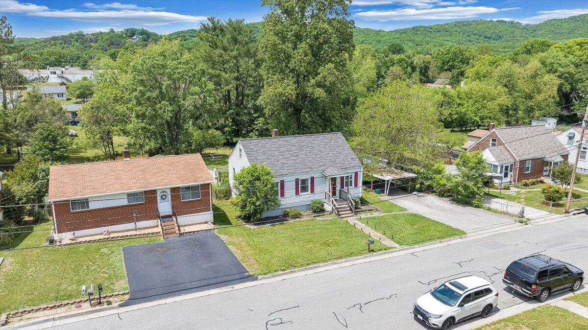 3305 Ventnor Road Southeast Roanoke, VA 24014 - Photo 45 of 69 45-DJI_20250507113351_0168_D_MIB