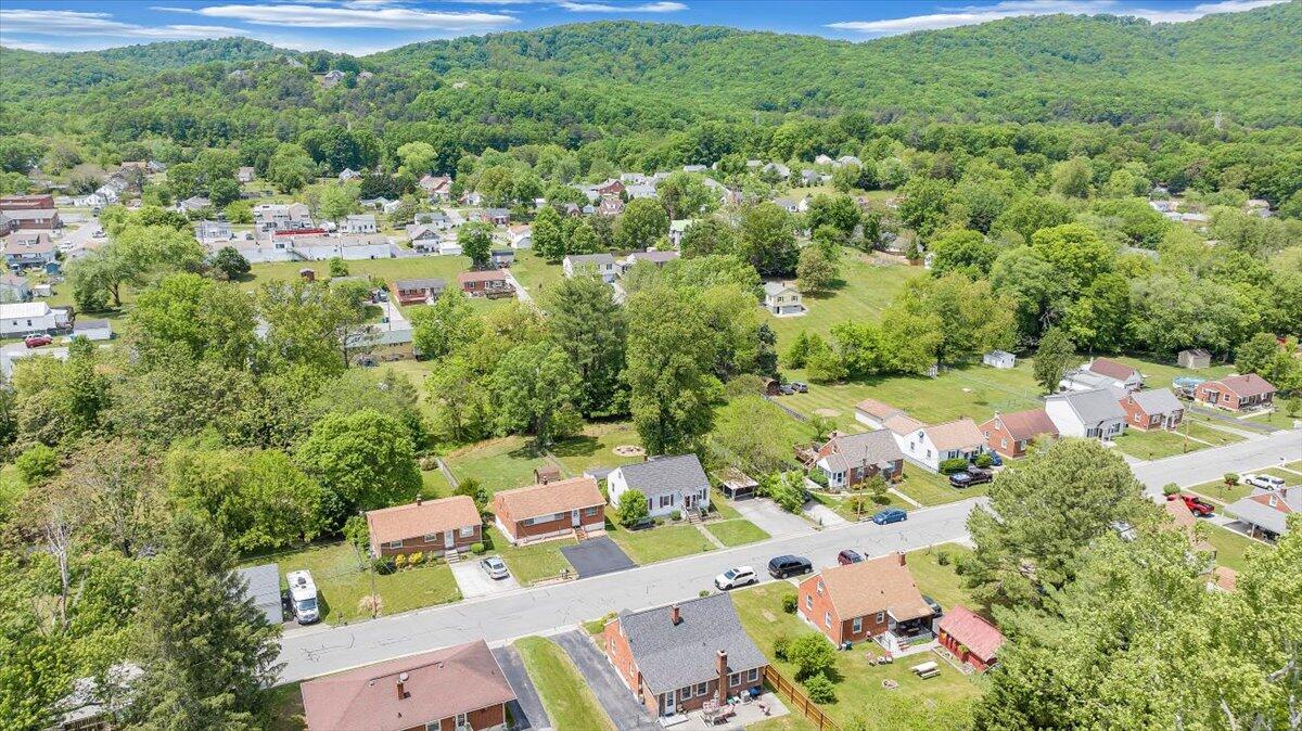 3305 Ventnor Road Southeast Roanoke, VA 24014 - Photo 48 of 69 48-DJI_20250507113554_0173_D_MIB