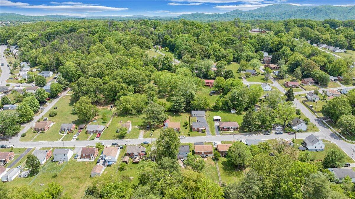 3305 Ventnor Road Southeast Roanoke, VA 24014 - Photo 56 of 69 56-DJI_20250507113847_0181_D_MIB