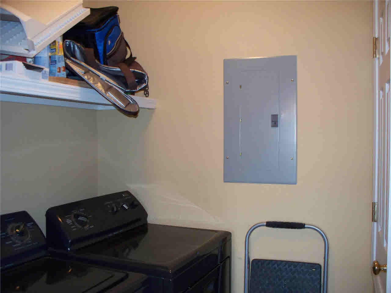 405 Timber Ridge Way Brandon, MS 39047 - Photo 8 of 19 Laundry Room also has Pantry