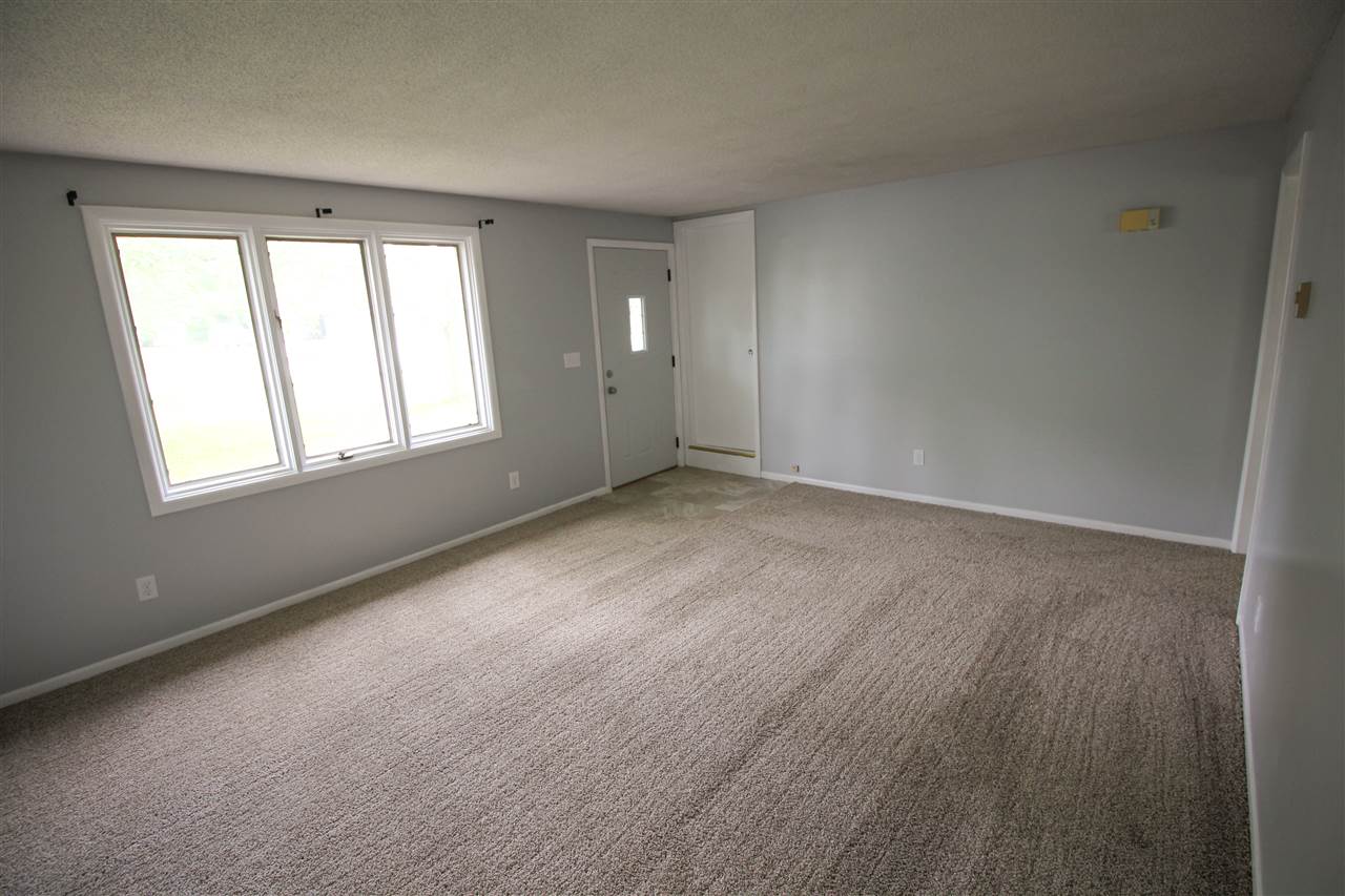 7733 Hosler Road Leo, IN 46765 - Photo 3 of 23 Gallery Image 3