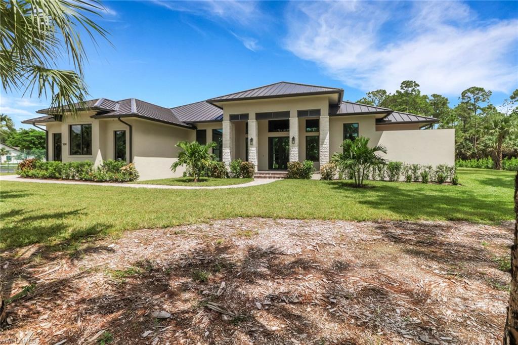 524 13th Street Southwest Naples, FL 34117 - Photo 2 of 37