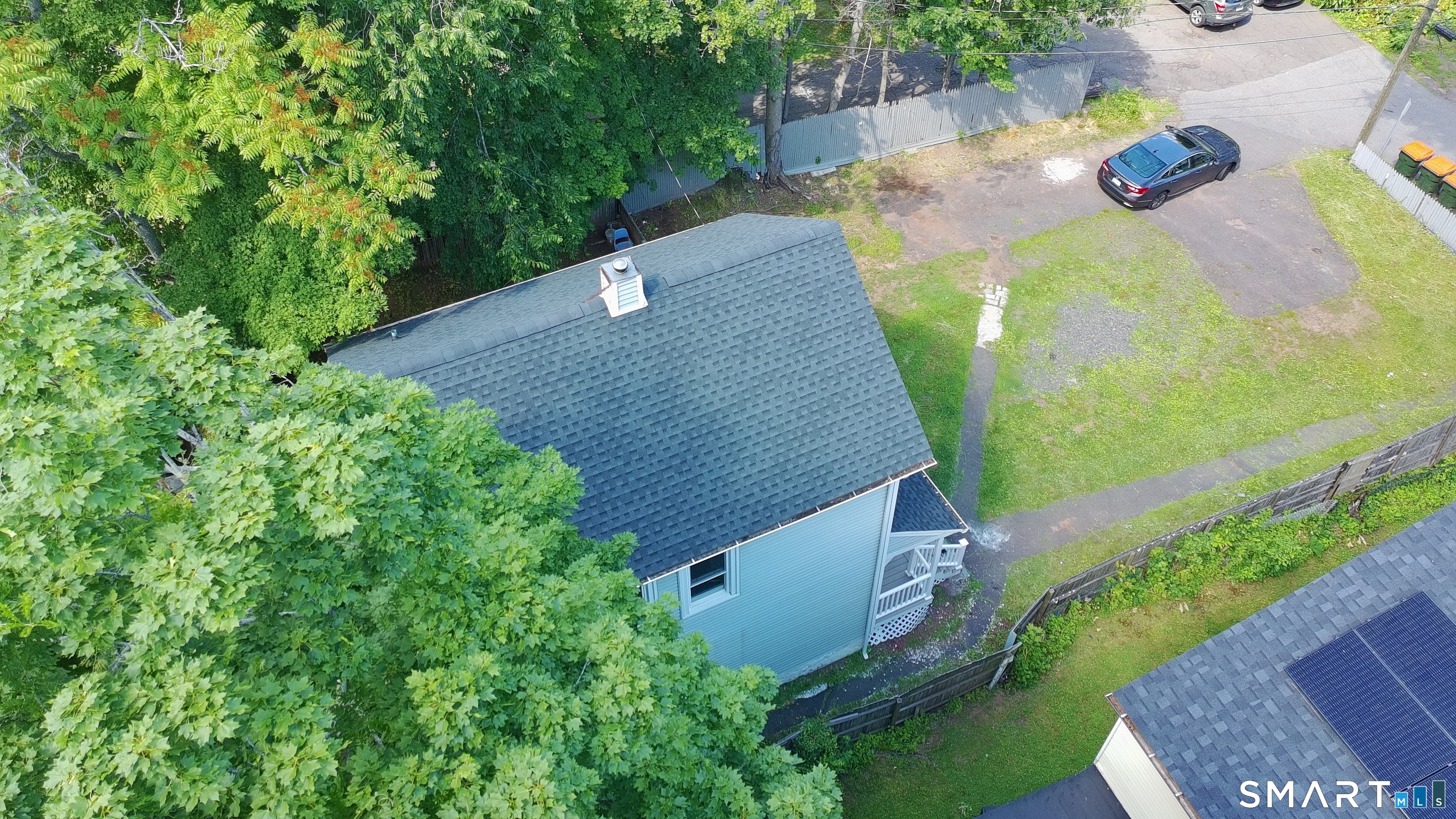 28 Quinlan Avenue Meriden, CT 06451 - Photo 4 of 28