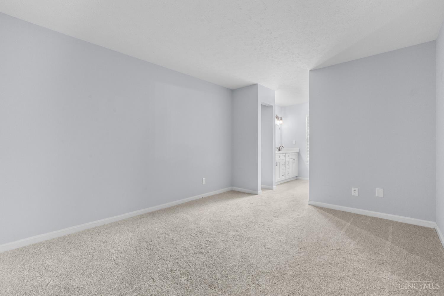 10555 Montgomery Road, Unit 5 Montgomery, OH 45242 - Photo 13 of 30