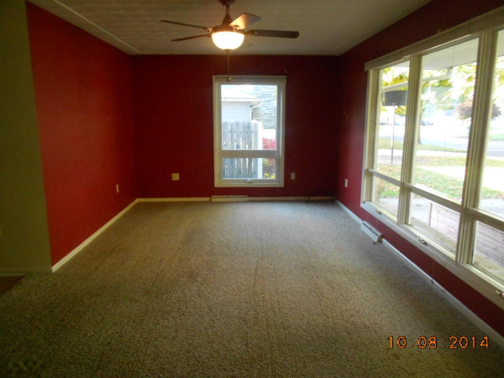 511 North Douglas Avenue Three Rivers, MI 49093 - Photo 2 of 13 DSCN7894