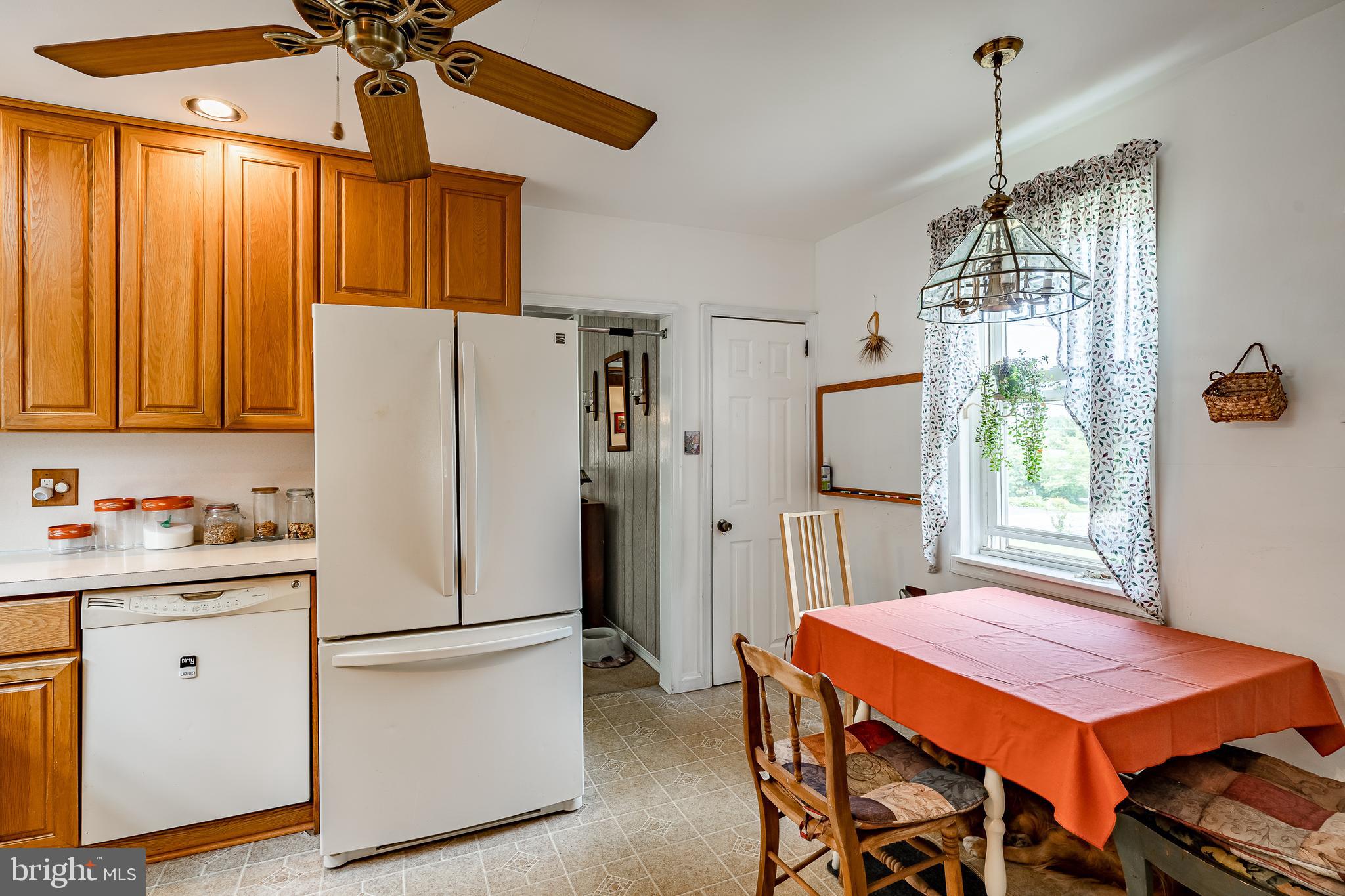 53 Prizer Road Phoenixville, PA 19460 - Photo 14 of 48 Eat in Kitchen