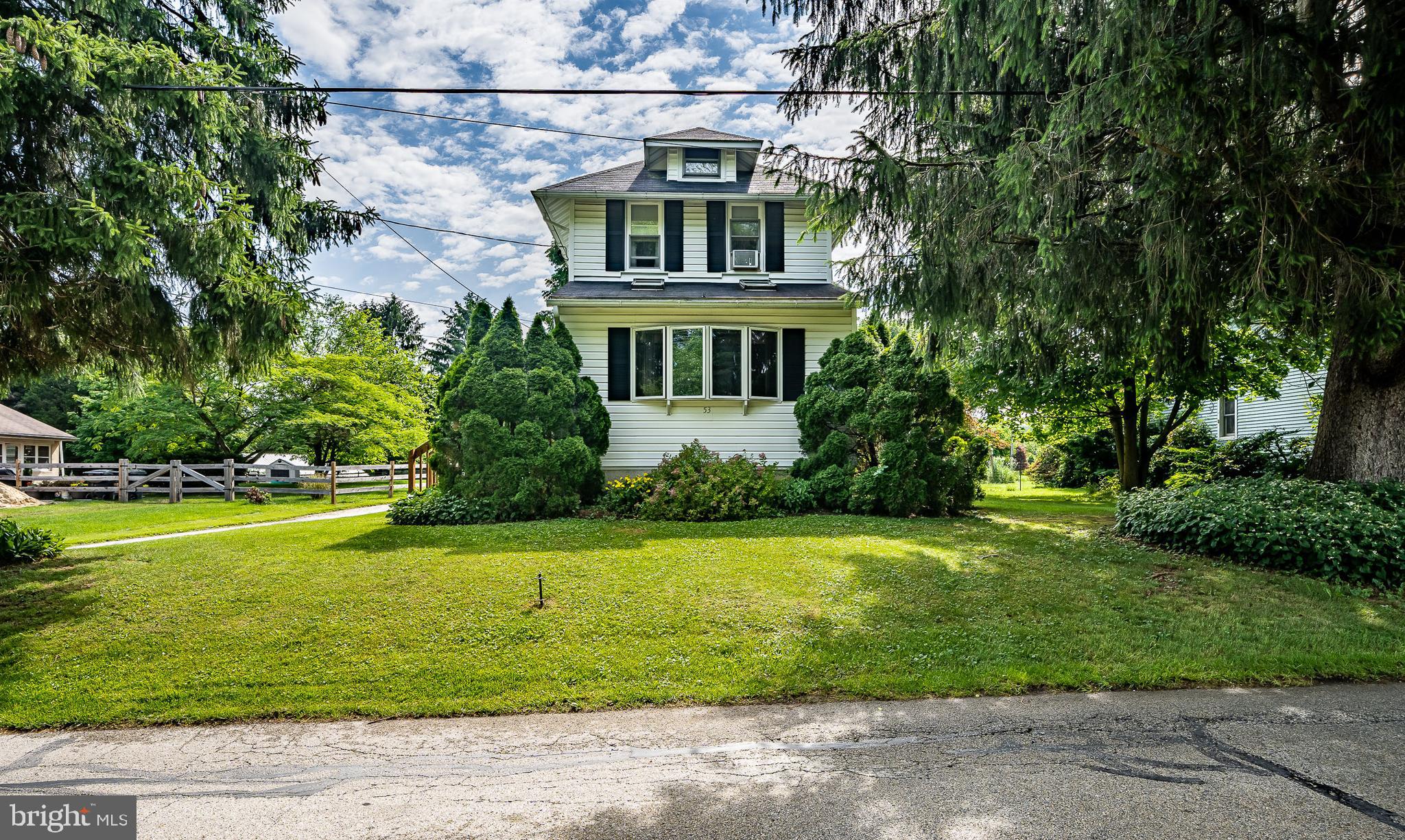 53 Prizer Road Phoenixville, PA 19460 - Photo 3 of 48 53 Prizer Rd