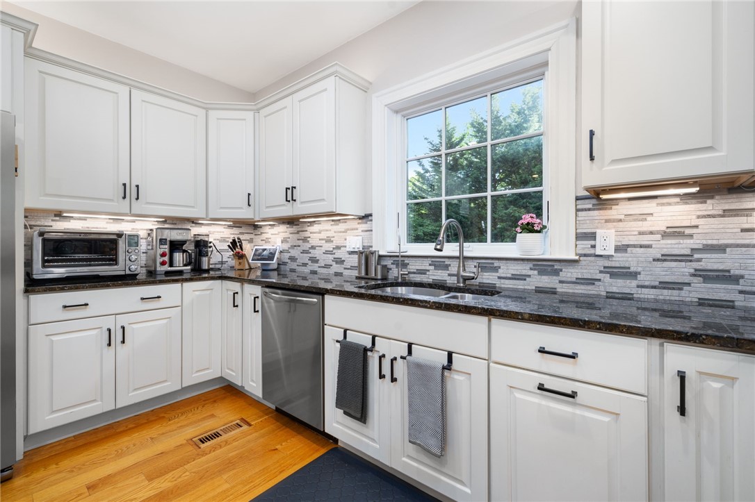 138 Chestnut Street Rehoboth, MA 02769 - Photo 10 of 48
